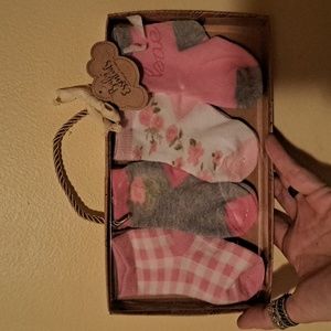 Baby girl's sock set